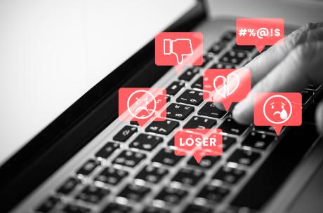 Vortrag "Recht im Internet – Cybermobbing, Sexting & Co" Symbolbild Tastatur